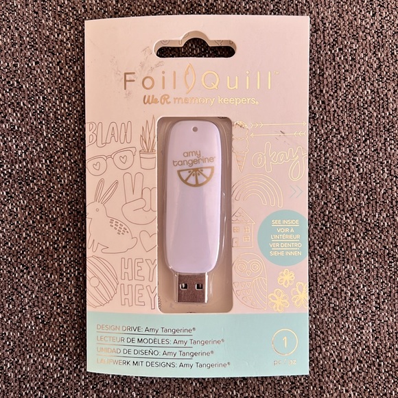 We R Memory Keepers Foil Quill Heidi Swapp Amy Tangerine Paige Evans USB Drive - Picture 5 of 10